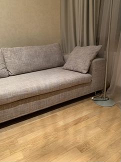 Диван бежевый