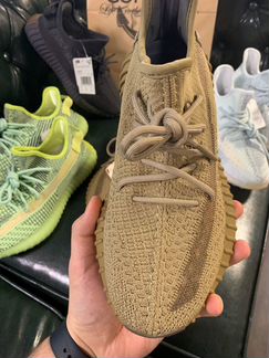 Кроссовки yeezy boost v2 earth 2020