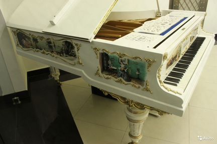 Рояль немецкий Bluthner, белый