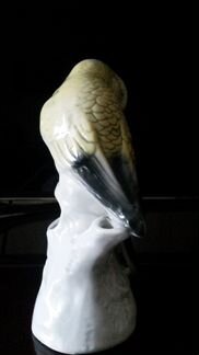 Фарфоровая статуэтка 