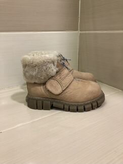 Ботинки новые р. 25