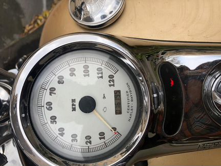 Harley Davidson CVO Softail Deuce 2003 (юбилейный)
