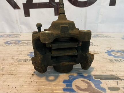 Суппорт тормозной задний правый Mercedes-Benz