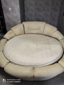 Круглая кровать