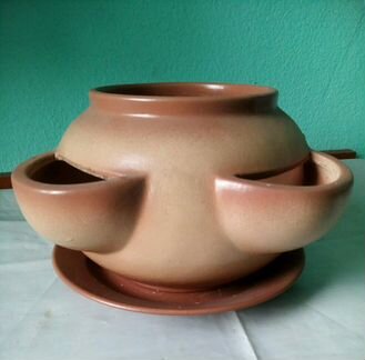 Горшок глиняный