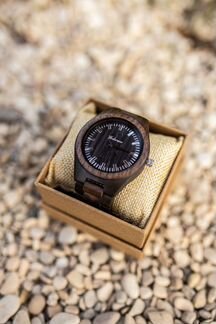 Деревянные наручные часы ручной работы