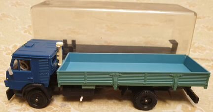 Модель грузовика