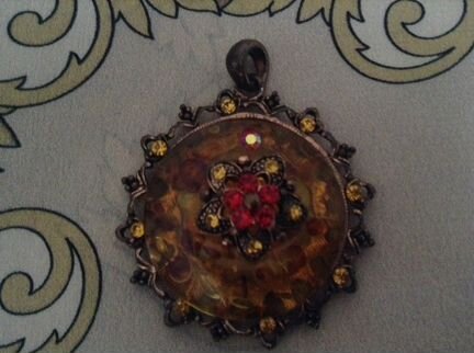 Янтарный браслет и медальон