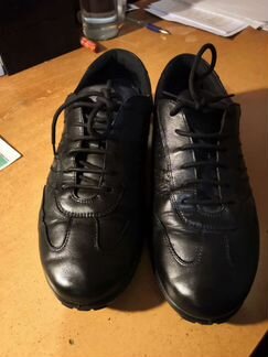 Кожаные кроссовки 43 раз