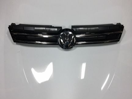 Решетка радиатора Touareg NF 2010г-2014г Туарег нф