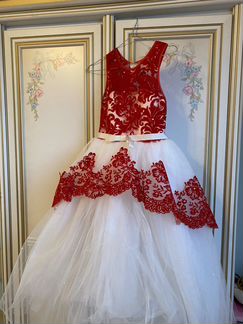 Платье на 6-8 лет