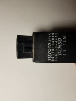 Toyota Avensis, Corolla. Насос омывателя лобового