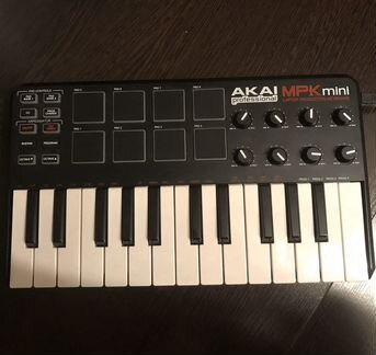 Akai mini
