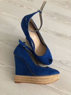 Босоножки Zara на танкетке синие