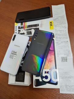 Классные телефоны Samsung A50 64Gb 2шт Оригинал