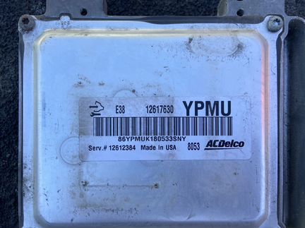 Эбу двигателем Кадиллак Эскалейт 3