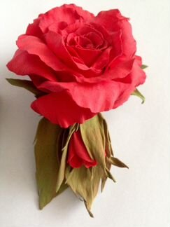 Заколка с цветами