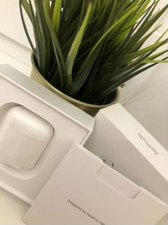 AirPods 1 (кейс+левый наушник)