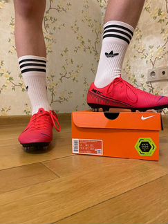 Бутсы Nike футбольные новые