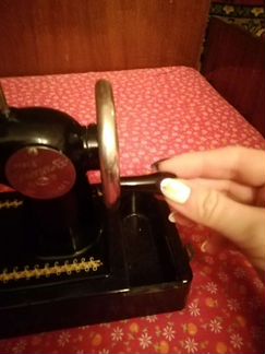 Детская швейная машинка СССР
