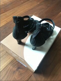 Босоножки кожаные Jiuseppe Torresi