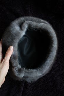 Шапка берет из норки, серо-голубая