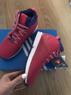 Новые ботинки рр 37,5-38 adidas
