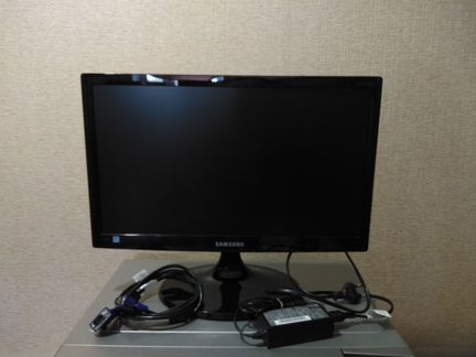Монитор Samsung LS19C300N