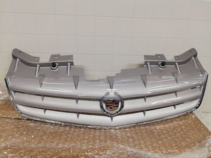 Решетка радиатора передняя верхняя Cadillac Sts