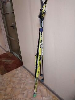 Лыжи и ботинки детские 33-34 размер