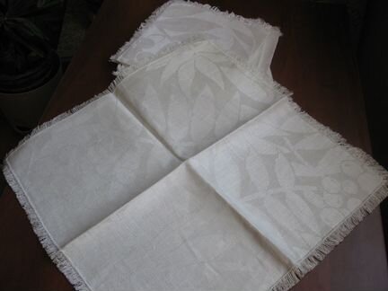 Салфетки льняные и батистовые новые